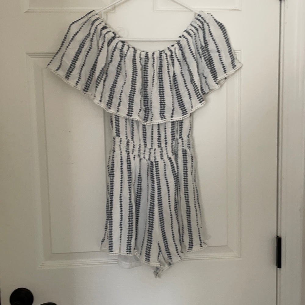 Lulus. Size small. Lined romper. Off the shoulder.